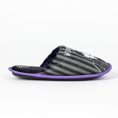 ZAPATILLAS DE CASA ABIERTA WEDNESDAY