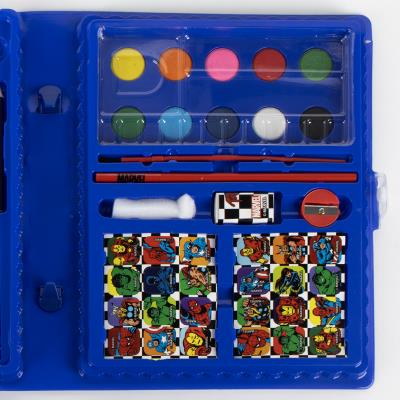 SET PAPELERÍA COLOREABLE CAJA AVENGERS