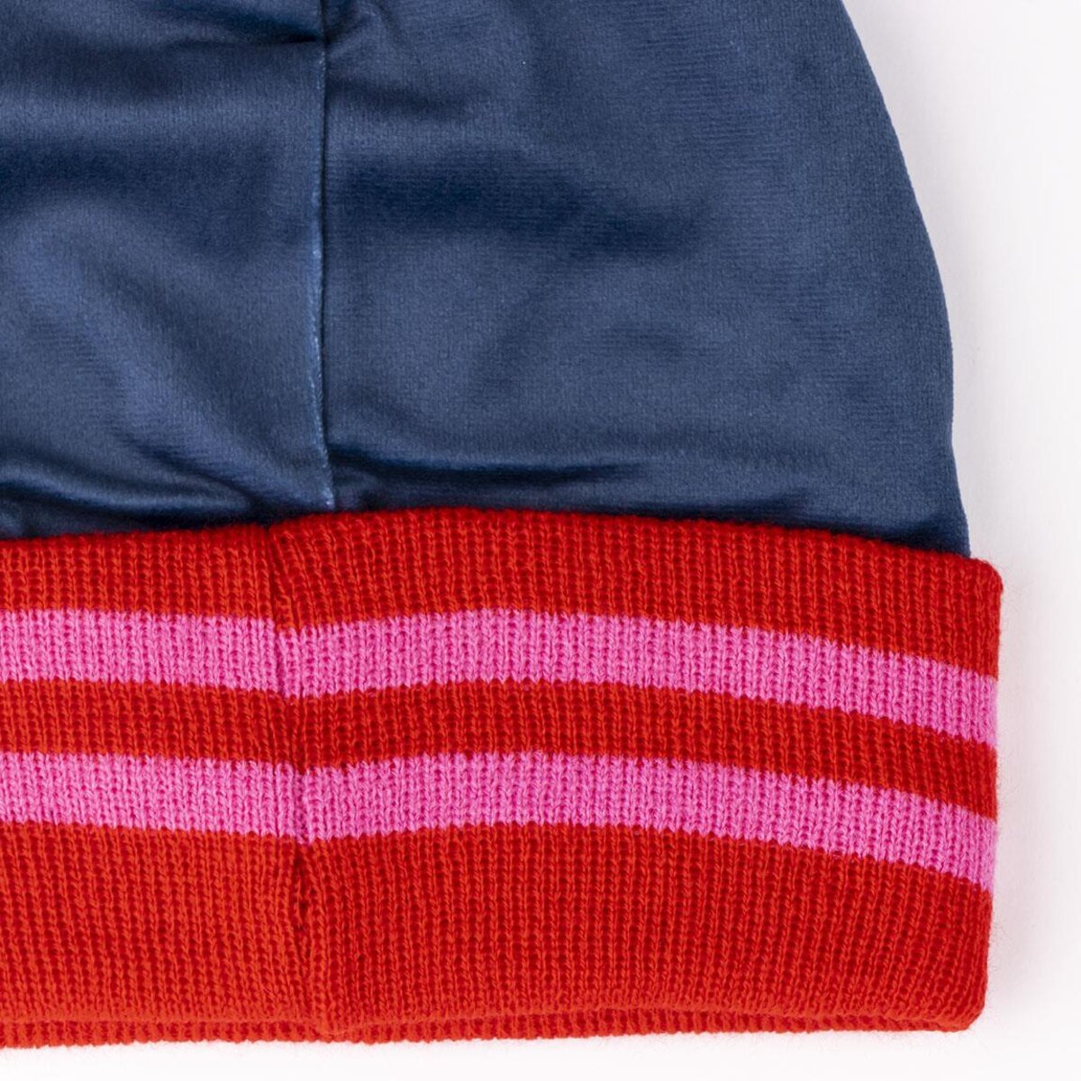 CONJUNTO 3 PIEZAS MINNIE GUANTES , BRAGA Y GORRO