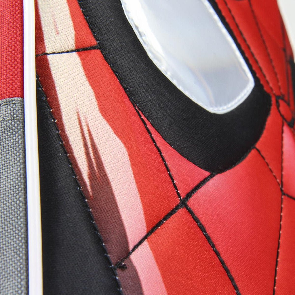 MOCHILA INFANTIL 3D SPIDERMAN MARVEL - ILUSION SHOP