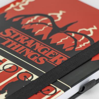 SET DE PAPELERÍA BOLÍGRAFO STRANGER THINGS - ILUSION SHOP