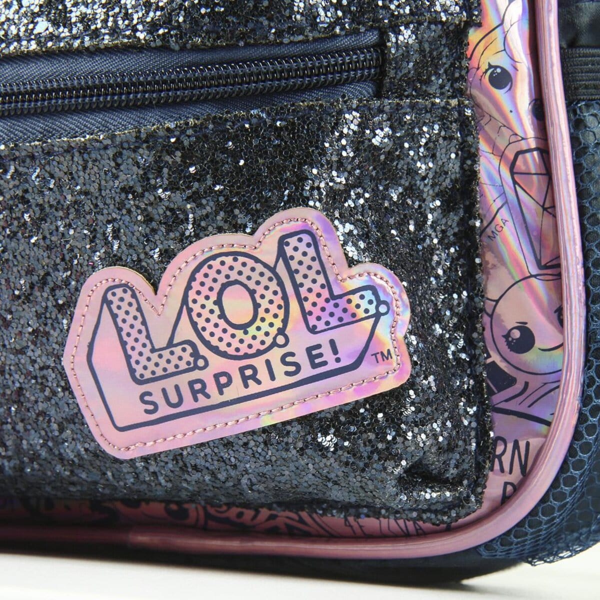 MOCHILA CASUAL LOL SURPRISE MODA POMPOM