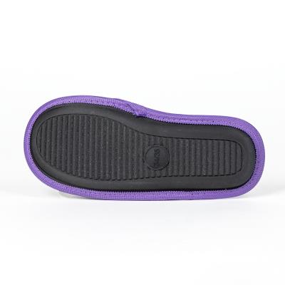 ZAPATILLAS DE CASA ABIERTA WEDNESDAY