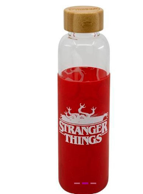 BOTELLA CRISTAL CON FUNDA SILICONA 585 ML STRANGER THINGS