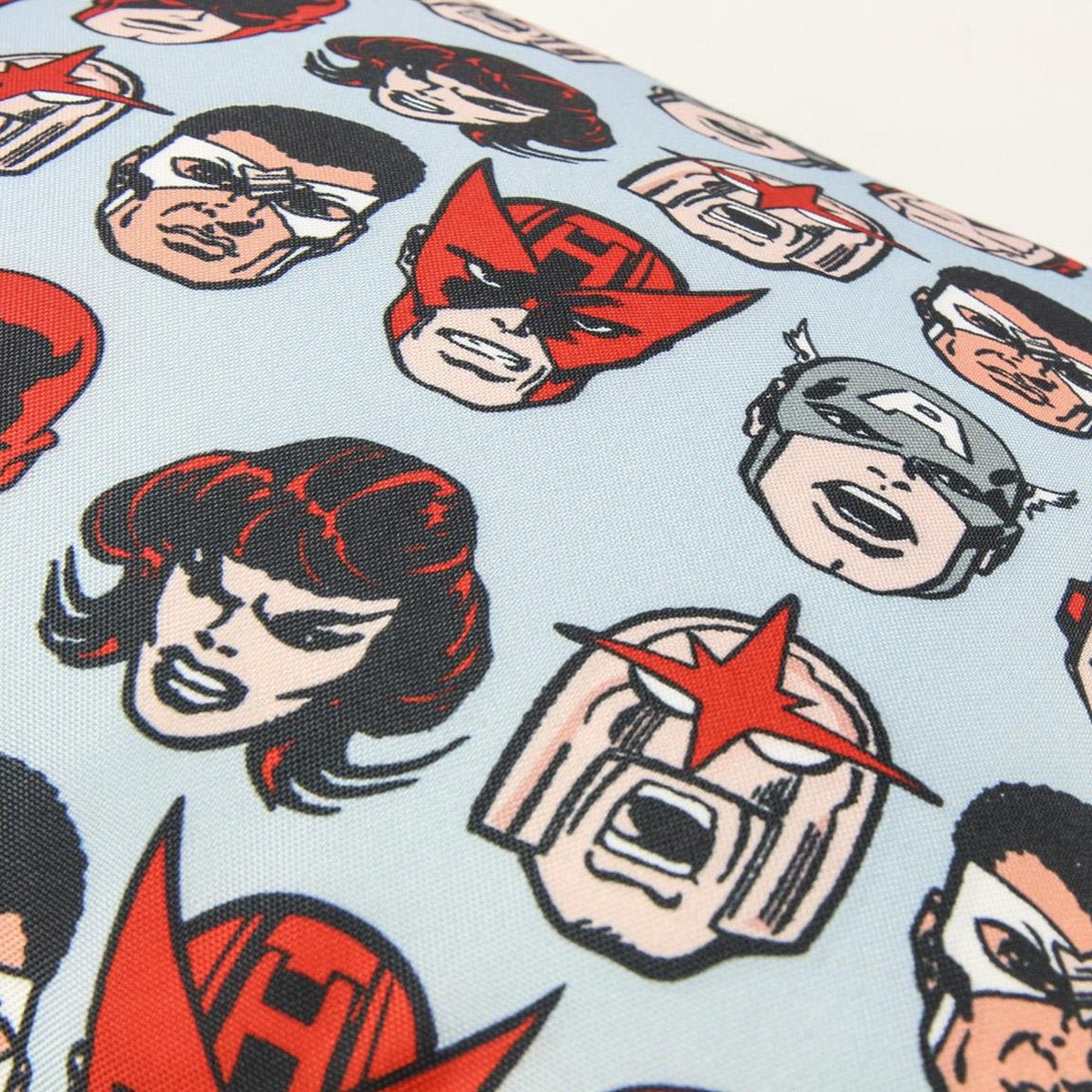 A - COJIN PREMIUM DOS CARAS AVENGERS MARVEL - ILUSION SHOP
