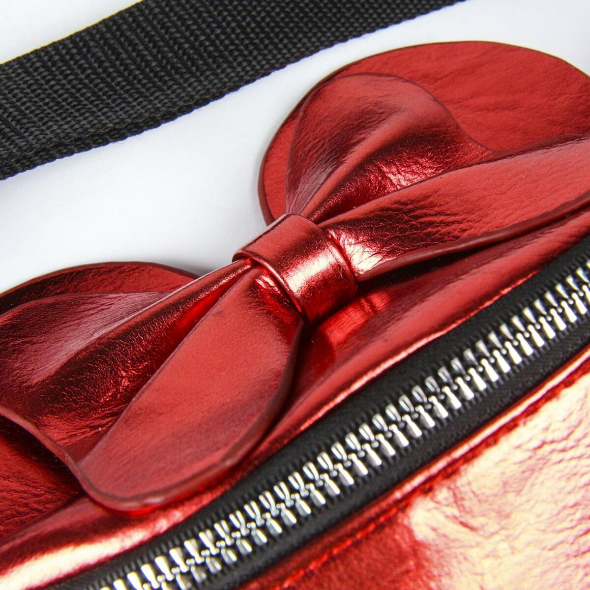 BOLSO RIÑONERA POLIPIEL MINNIE - ILUSION SHOP