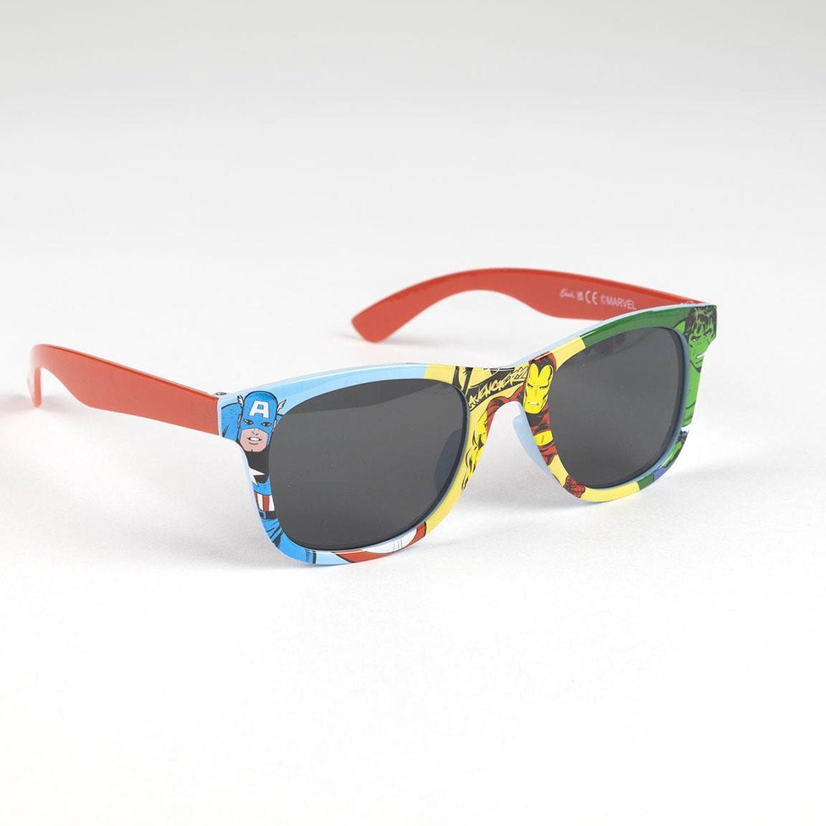 GORRA SET GAFAS DE SOL AVENGERS - ILUSION SHOP