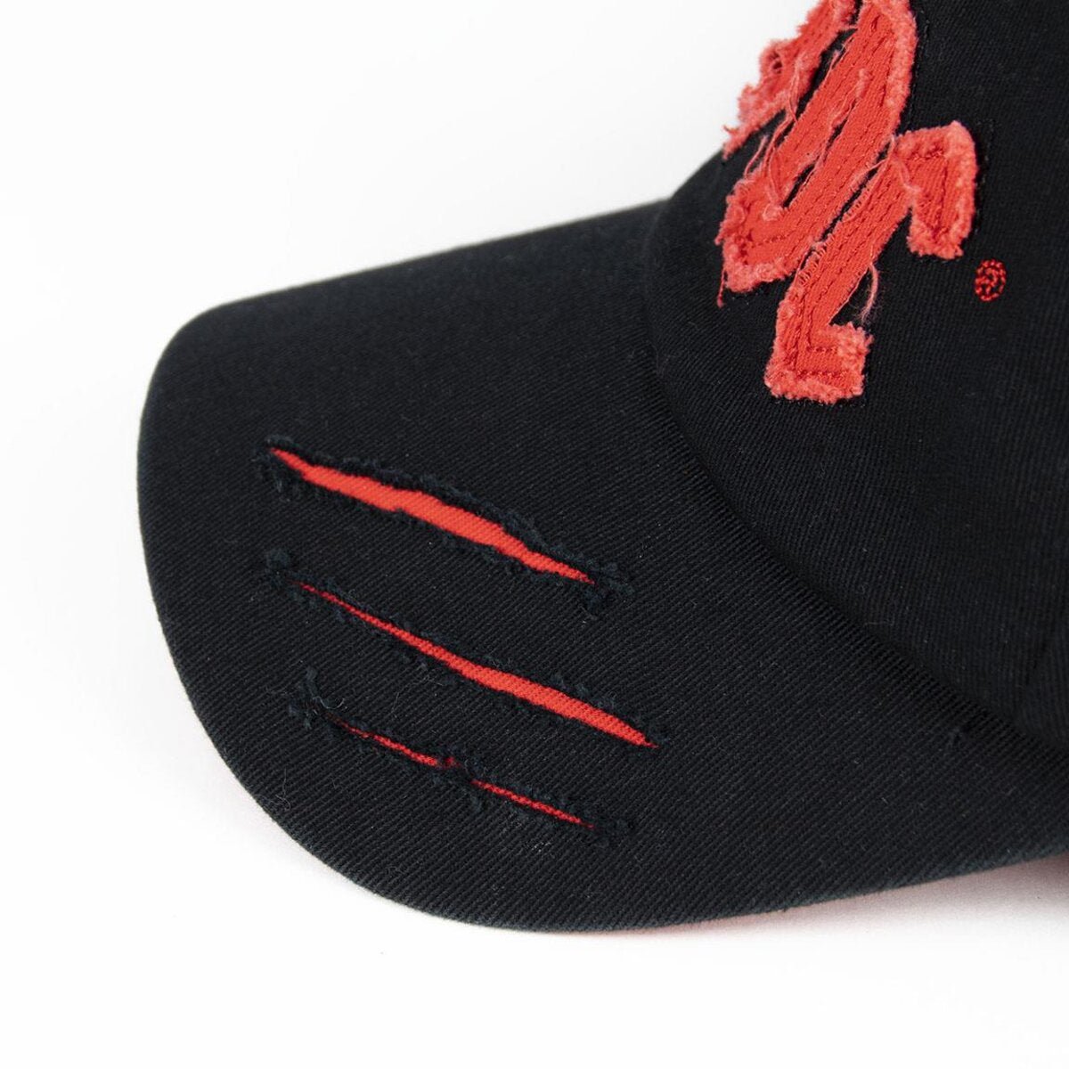 GORRA VISERA CURVA ACDC - ILUSION SHOP