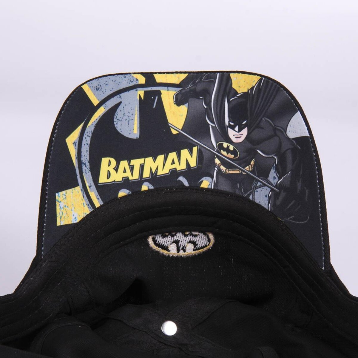 GORRA VISERA CURVA BORDADO BATMAN - ILUSION SHOP
