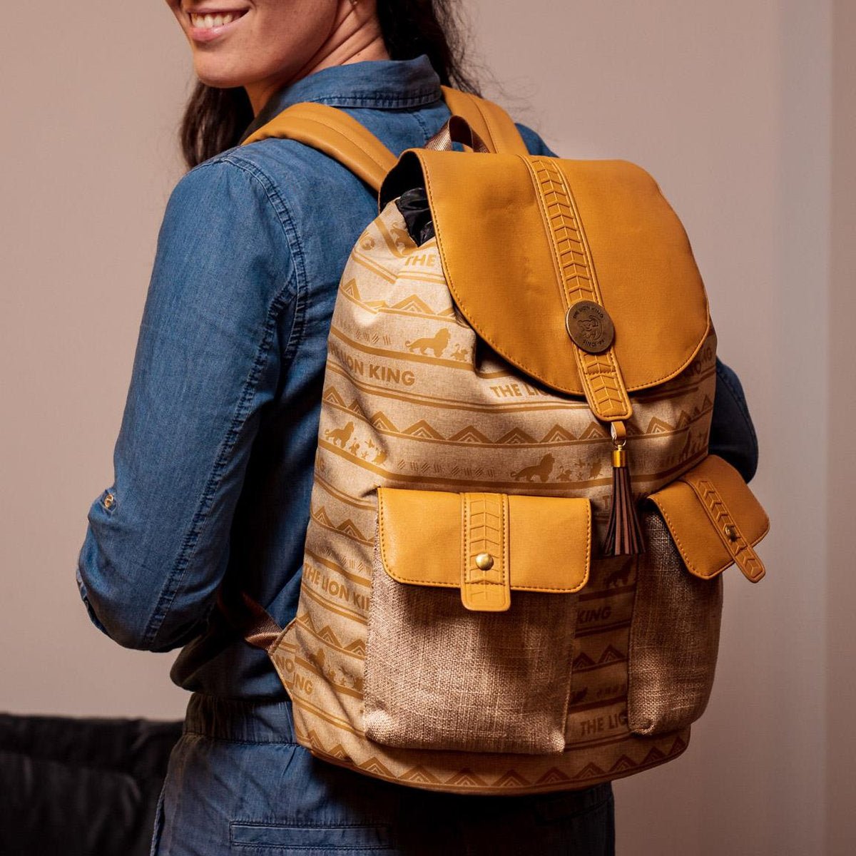 MOCHILA CASUAL URBANA LION KING - ILUSION SHOP