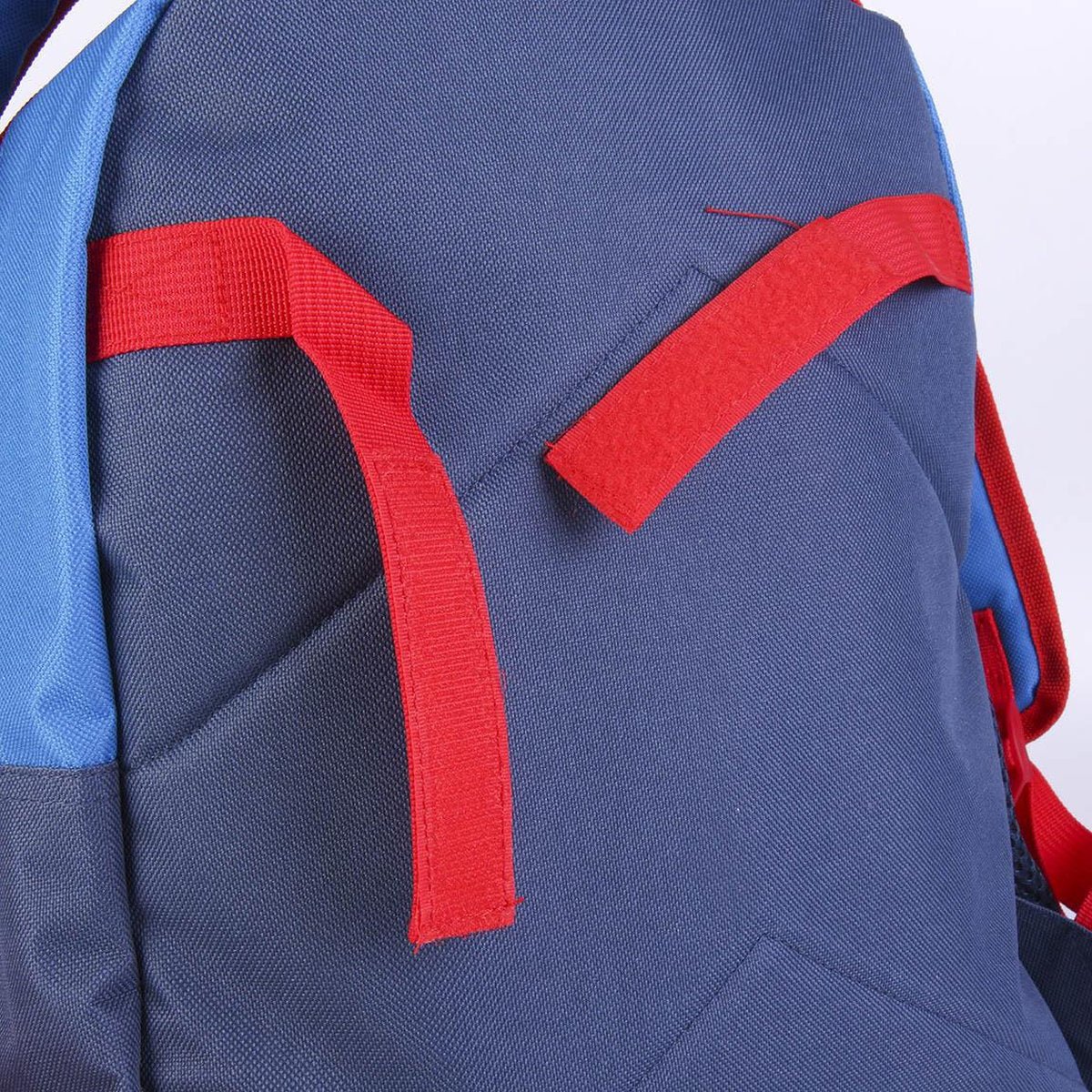 MOCHILA ESCOLAR MEDIANA AVENGERS - ILUSION SHOP