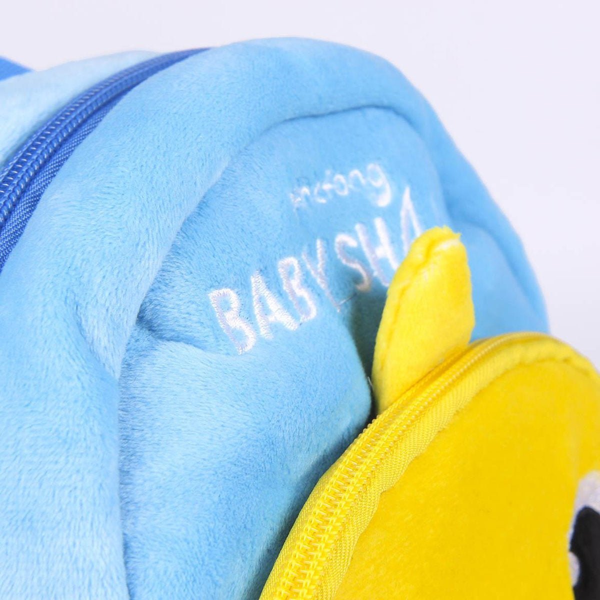 MOCHILA GUARDERIA PERSONAJE PELUCHE BABY SHARK - ILUSION SHOP
